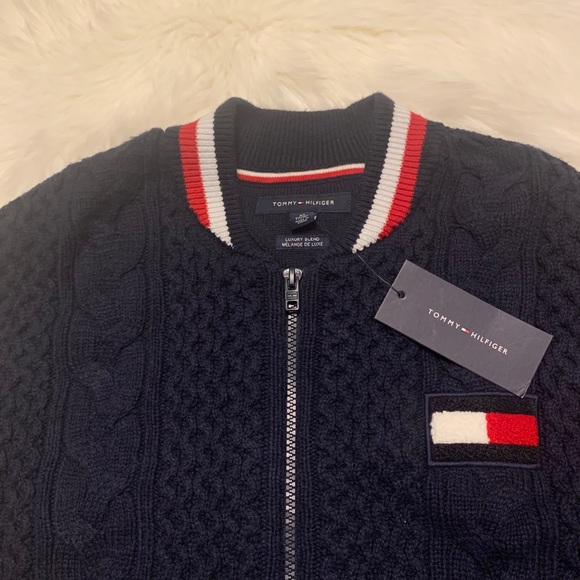 Tommy Hilfiger sweater size XS